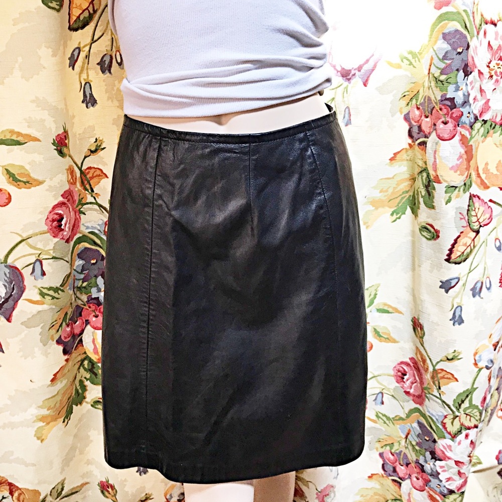 Louis Feraud black leather skirt